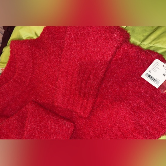 NWT $98 We The Free Free People Stormy Pullover Wild Berry Red XS Gift Receipt - Picture 6 of 9